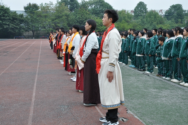 誦讀中華傳統(tǒng)國學經(jīng)典，踐行“五個學會三個規(guī)范”2.jpg
